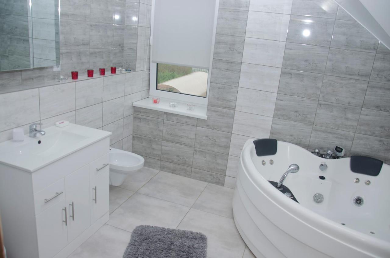 Apartamentai Su Dziakuzi Klaipeda Ngoại thất bức ảnh